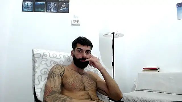 Verycutex online show from November 3, 2025, 2:20 pm