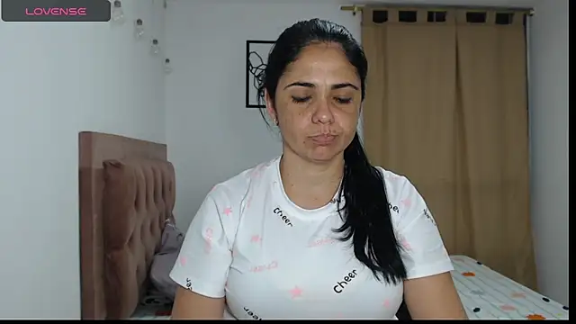 selena ferri online show from November 7, 2025, 2:49 am