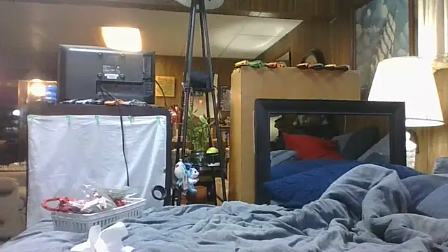 Makowboy online show from September 12, 2025, 7:46 pm