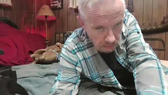 Makowboy online show from March 22, 2025, 9:42 pm