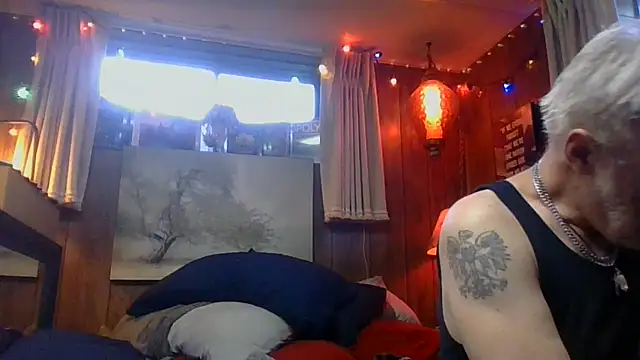 Makowboy online show from January 8, 2025, 7:03 pm