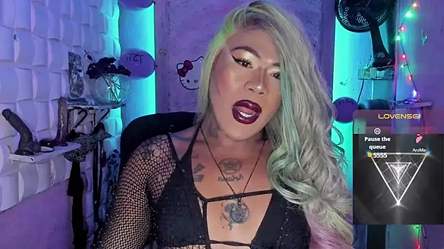 tsviolett online show from February 19, 2025, 6:10 pm