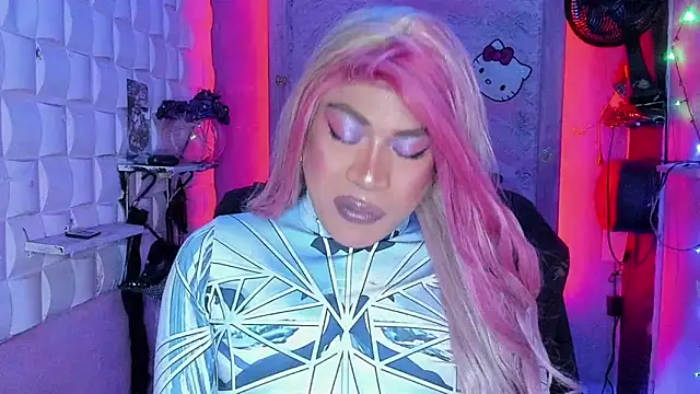 tsviolett online show from March 19, 2025, 8:32 pm