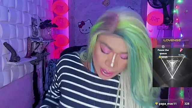 tsviolett online show from February 18, 2025, 9:20 pm