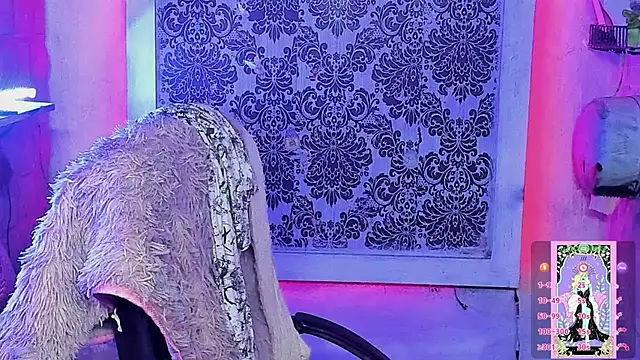 tsviolett online show from September 22, 2025, 6:36 pm