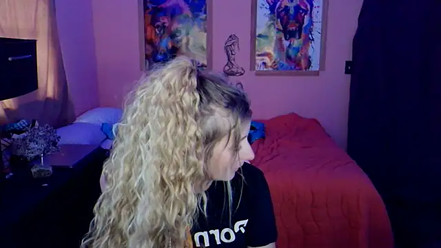 Snapshot of AsiaGoesPro chatting on December 18, 2025, 5:39 pm AsiaGoesPro online show from December 18, 2025, 5:39 pm