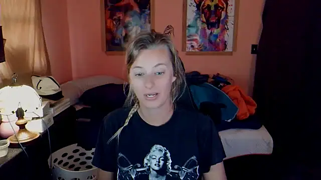 Snapshot of AsiaGoesPro chatting on December 17, 2025, 3:17 pm AsiaGoesPro online show from December 17, 2025, 3:17 pm