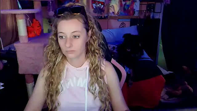 AsiaGoesPro online show from April 17, 2026, 1:36 pm