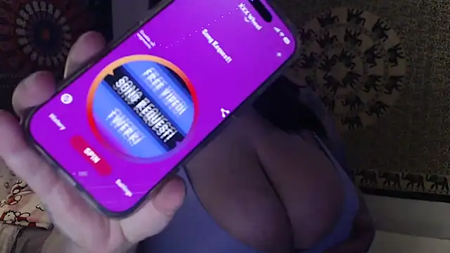 Snapshot of HazeyBvby chatting on February 9, 2026, 6:22 am HazeyBvby online show from February 9, 2026, 6:22 am