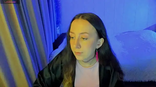 CurlySteph online show from November 2, 2025, 8:14 pm