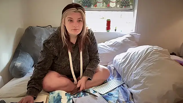 magicsparkles online show from January 14, 2025, 2:11 pm