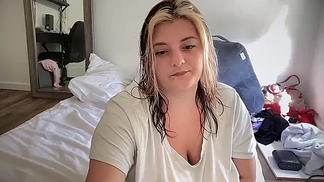 magicsparkles online show from January 28, 2025, 4:30 pm