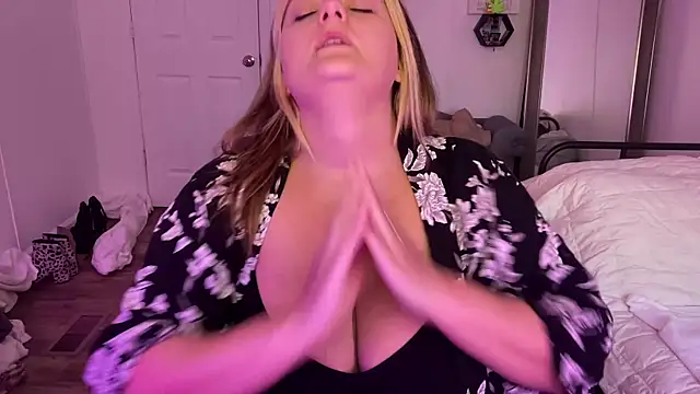 magicsparkles online show from March 6, 2025, 10:36 pm