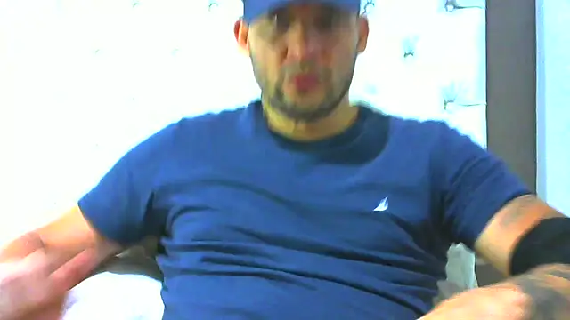 Snapshot of altenori112 chatting on February 15, 2026, 12:11 am altenori112 online show from February 15, 2026, 12:11 am