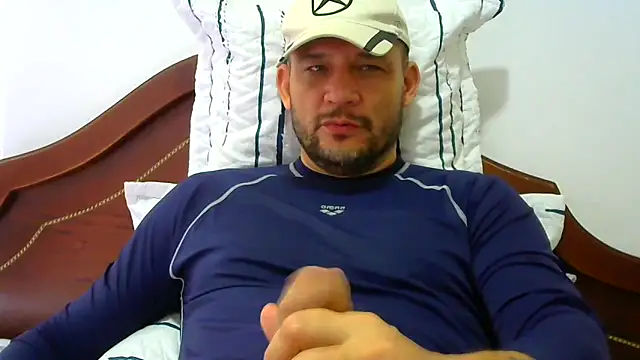 Snapshot of altenori112 chatting on December 16, 2025, 12:42 pm altenori112 online show from December 16, 2025, 12:42 pm