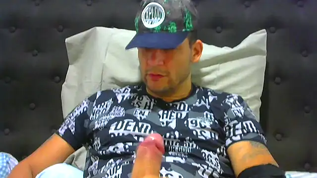 Snapshot of altenori112 chatting on February 23, 2026, 10:54 pm altenori112 online show from February 23, 2026, 10:54 pm