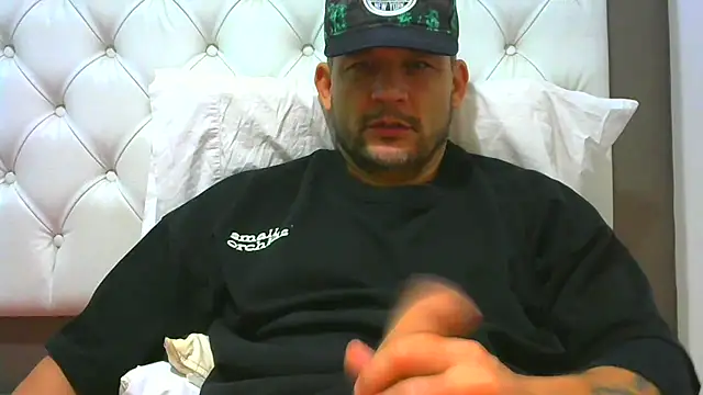 Snapshot of altenori112 chatting on January 8, 2026, 11:27 am altenori112 online show from January 8, 2026, 11:27 am