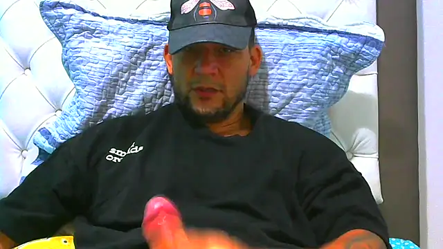 Snapshot of altenori112 chatting on February 11, 2026, 3:17 am altenori112 online show from February 11, 2026, 3:17 am