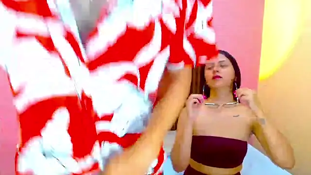 Dona and Carl online show from December 13, 2024, 2:32 am