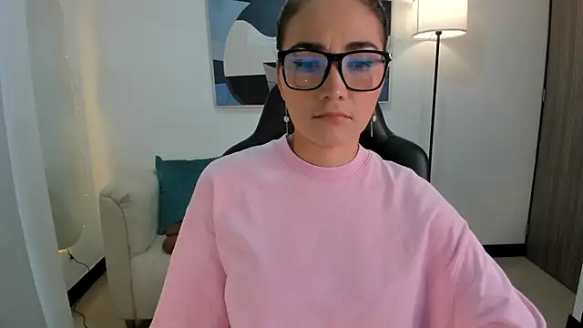 SaraParker  online show from April 17, 2026, 10:23 pm