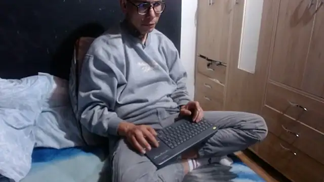 dannnyhot24 online show from January 11, 2025, 11:35 pm