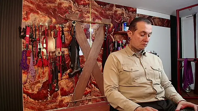 boy n girl online show from March 18, 2025, 11:00 am