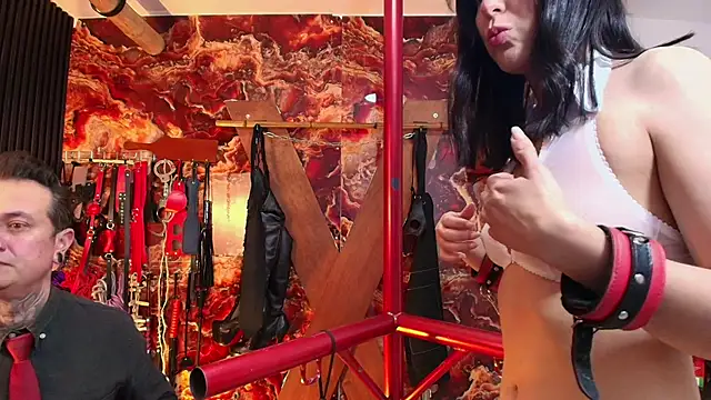 boy n girl online show from October 29, 2025, 8:57 am