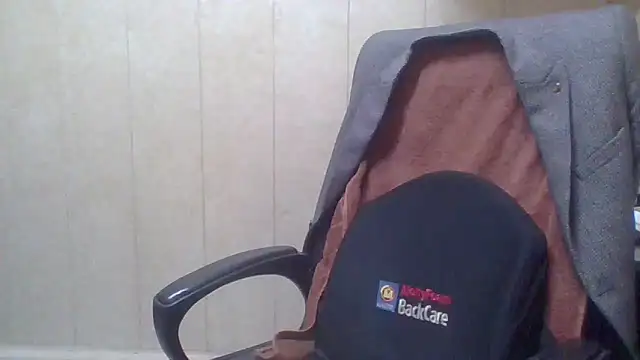 Snapshot of hairymaster95 chatting on February 24, 2025, 4:05 am hairymaster95 online show from February 24, 2025, 4:05 am