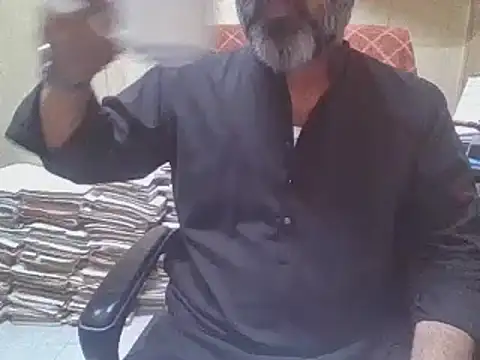 Snapshot of hairymaster95 chatting on October 13, 2025, 3:30 am hairymaster95 online show from October 13, 2025, 3:30 am