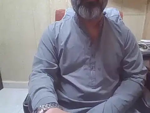 Snapshot of hairymaster95 chatting on November 26, 2025, 4:23 am hairymaster95 online show from November 26, 2025, 4:23 am