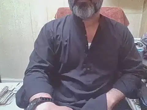 Snapshot of hairymaster95 chatting on September 19, 2025, 3:43 am hairymaster95 online show from September 19, 2025, 3:43 am