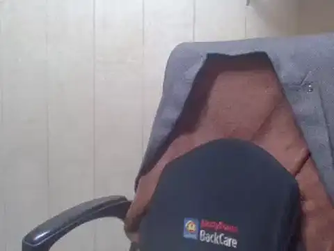 Snapshot of hairymaster95 chatting on February 22, 2025, 9:34 am hairymaster95 online show from February 22, 2025, 9:34 am