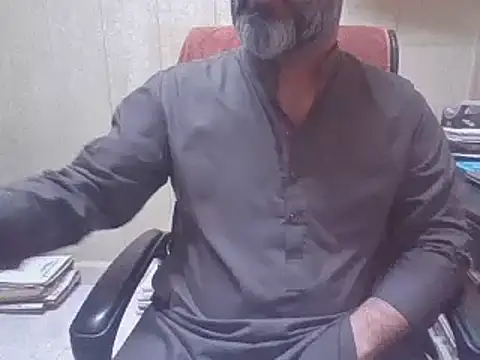 Snapshot of hairymaster95 chatting on September 27, 2025, 4:07 am hairymaster95 online show from September 27, 2025, 4:07 am