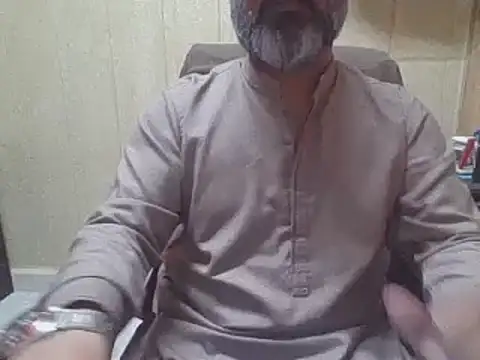 Snapshot of hairymaster95 chatting on November 23, 2025, 6:56 am hairymaster95 online show from November 23, 2025, 6:56 am