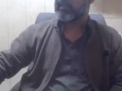 Snapshot of hairymaster95 chatting on March 1, 2025, 6:24 am hairymaster95 online show from March 1, 2025, 6:24 am