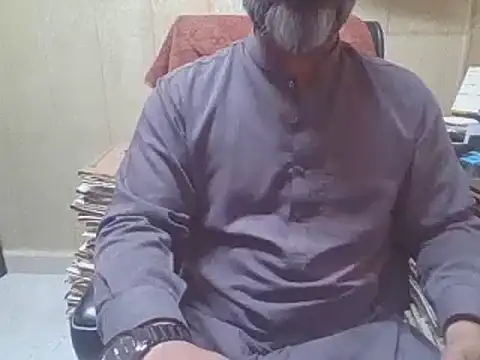 Snapshot of hairymaster95 chatting on October 5, 2025, 5:42 am hairymaster95 online show from October 5, 2025, 5:42 am