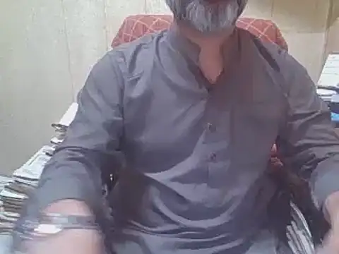 Snapshot of hairymaster95 chatting on October 10, 2025, 3:29 am hairymaster95 online show from October 10, 2025, 3:29 am