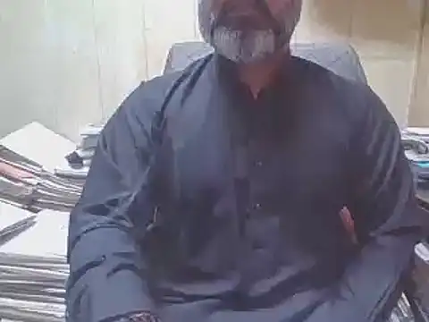 Snapshot of hairymaster95 chatting on November 20, 2025, 4:24 am hairymaster95 online show from November 20, 2025, 4:24 am