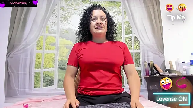 nikool32 online show from September 30, 2025, 1:06 pm