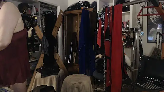 Snapshot of Transjoni chatting on March 8, 2025, 3:35 pm Transjoni online show from March 8, 2025, 3:35 pm