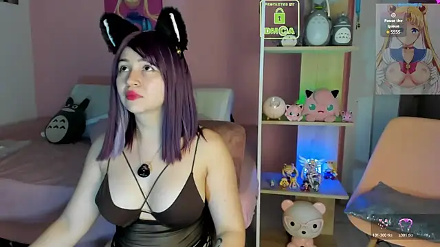 Snapshot of dolly_saylor chatting on May 2, 2026, 1:00 am dolly saylor online show from May 2, 2026, 1:00 am