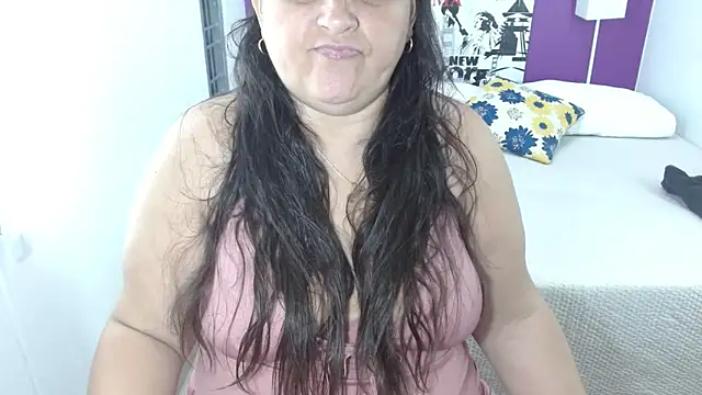 Kerly Doll online show from March 14, 2025, 5:35 pm