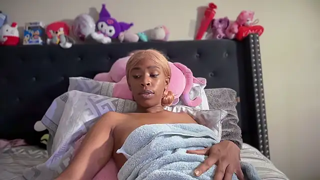 Cum2Charm online show from February 23, 2026, 1:44 pm