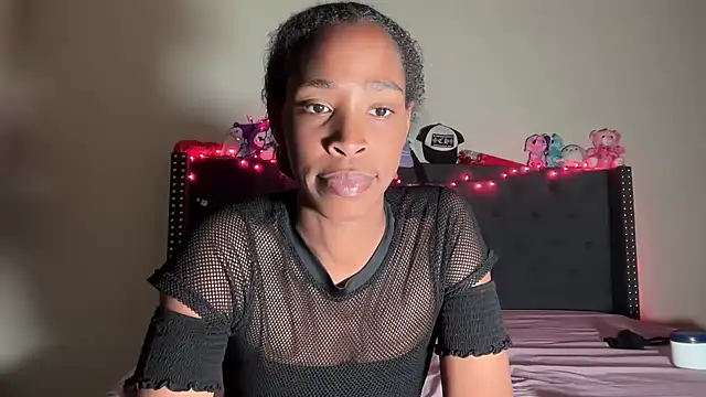 Snapshot of Cum2Charm chatting on October 9, 2025, 1:28 am Cum2Charm online show from October 9, 2025, 1:28 am