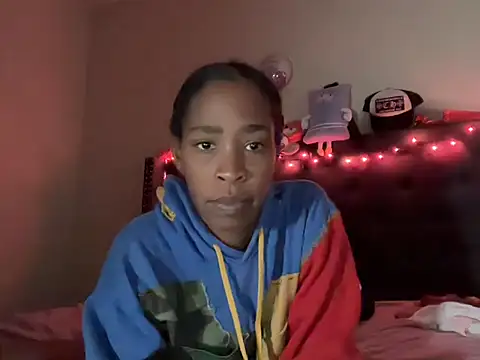 Snapshot of Cum2Charm chatting on October 11, 2025, 1:01 pm Cum2Charm online show from October 11, 2025, 1:01 pm