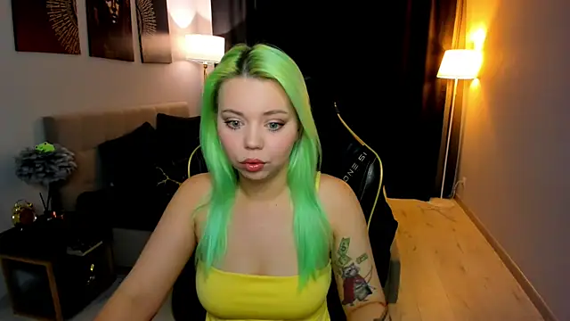 EnergyBunny 1 online show from February 15, 2026, 7:35 pm