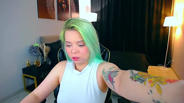 EnergyBunny 1 online show from October 6, 2025, 7:36 pm