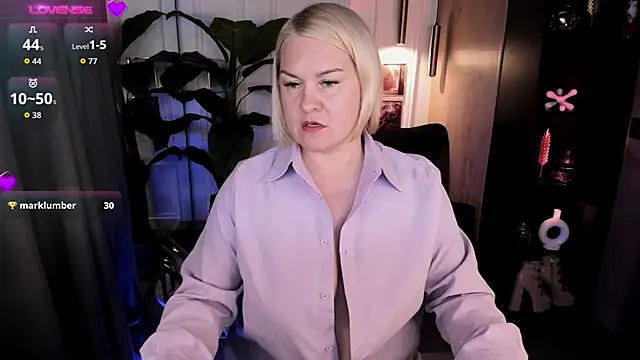 Snapshot of YolandaKiss chatting on May 29, 2026, 8:26 pm YolandaKiss online show from May 29, 2026, 8:26 pm