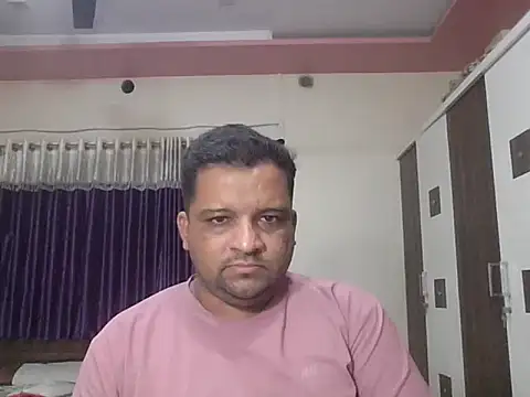 Snapshot of dhruv_love chatting on June 1, 2026, 5:01 pm dhruv love online show from June 1, 2026, 5:01 pm