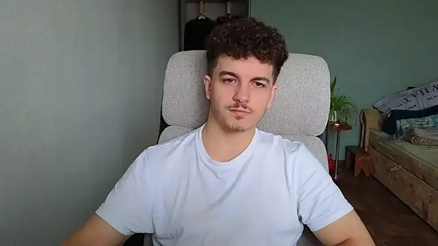 Remy Miles online show from December 2, 2025, 10:06 am